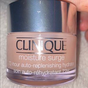 Clinique moisture surge